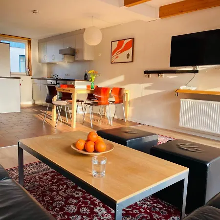 Austernfischer - Schoenes In Toplage Mit Grossem Garten Fuer Familie Und Freunde Prerow