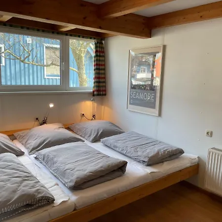 Austernfischer - Schoenes In Toplage Mit Grossem Garten Fuer Familie Und Freunde Vakantiehuis